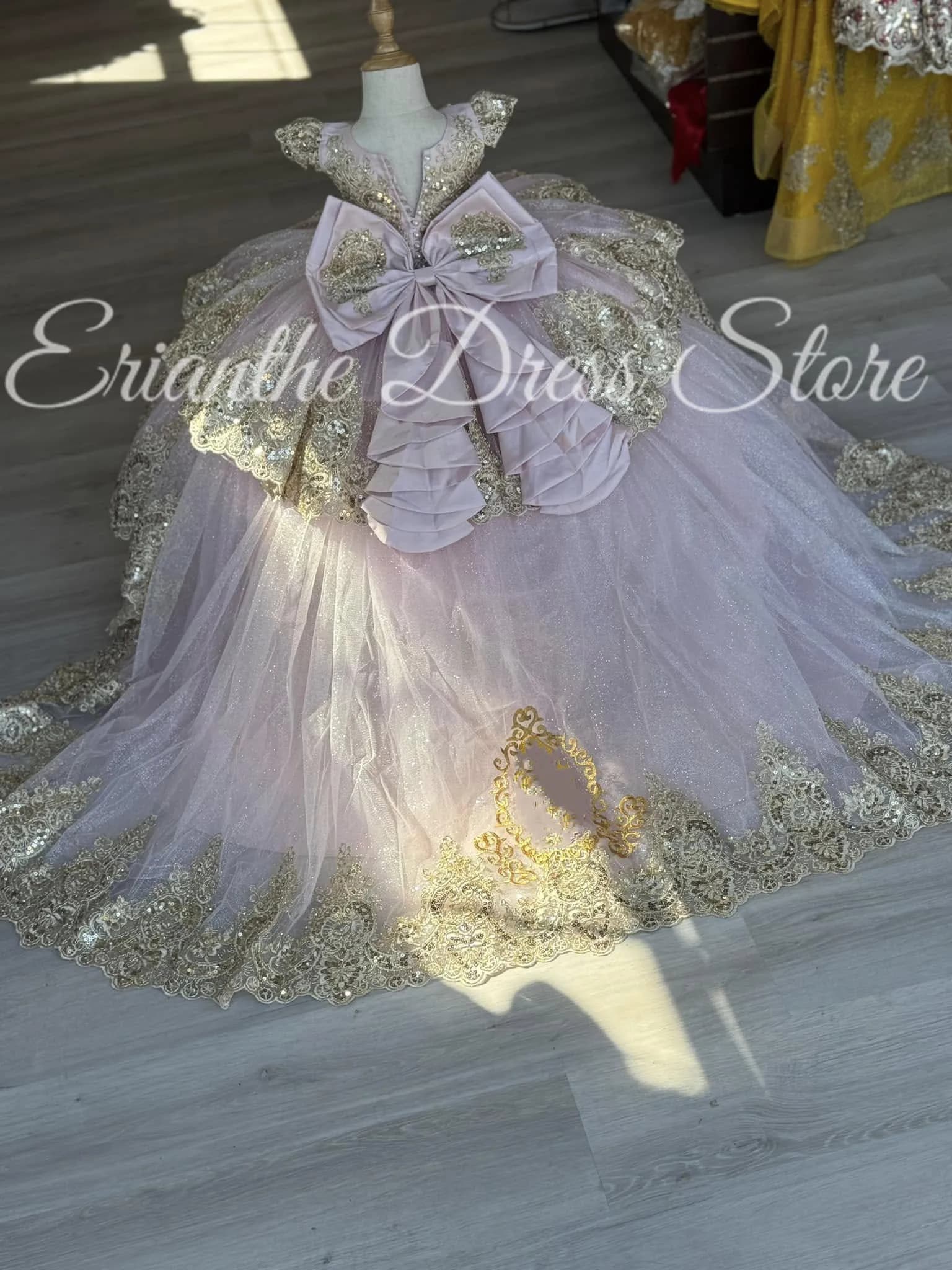 Abito da ragazza di fiore rosa per matrimonio Tulle gonfio con fiocco in pizzo Applique Festa di compleanno per bambini Abiti da ballo per prima comunione personalizzati