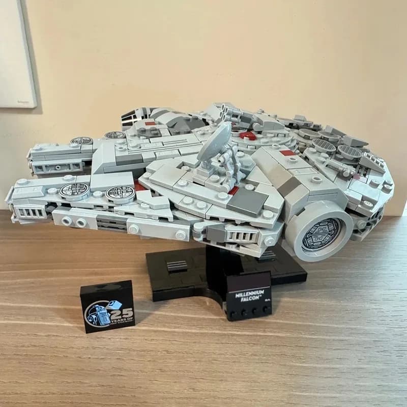 Mattoncini FalconSpaceship compatibili con i blocchi di costruzione Millennium per ragazzi, regalo per bambini, modello regalo di compleanno 75375