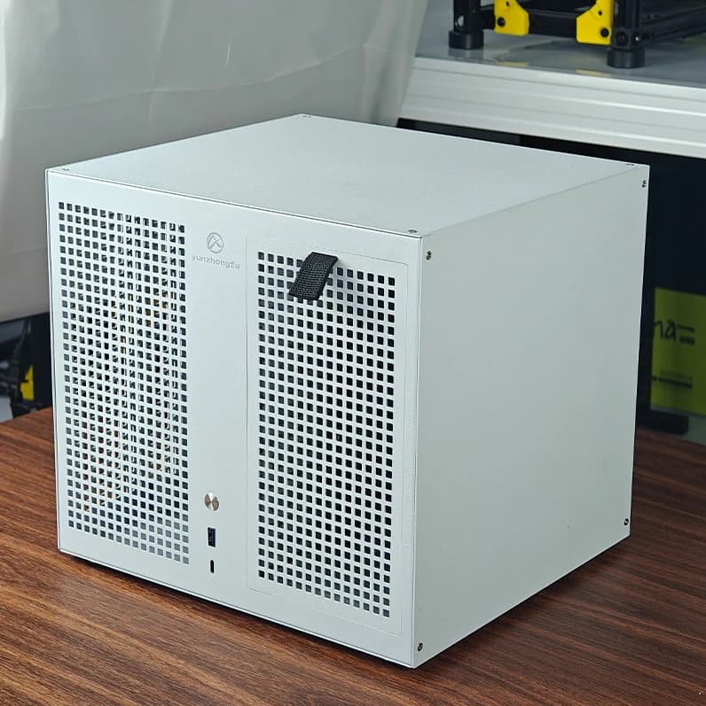 Telaio NAS Sagittario a 8 dischi aggiornato Alimentatore ATX Scheda madre MATX a tutta altezza PCIe Nero Qunhui Feiniu Archiviazione domestica