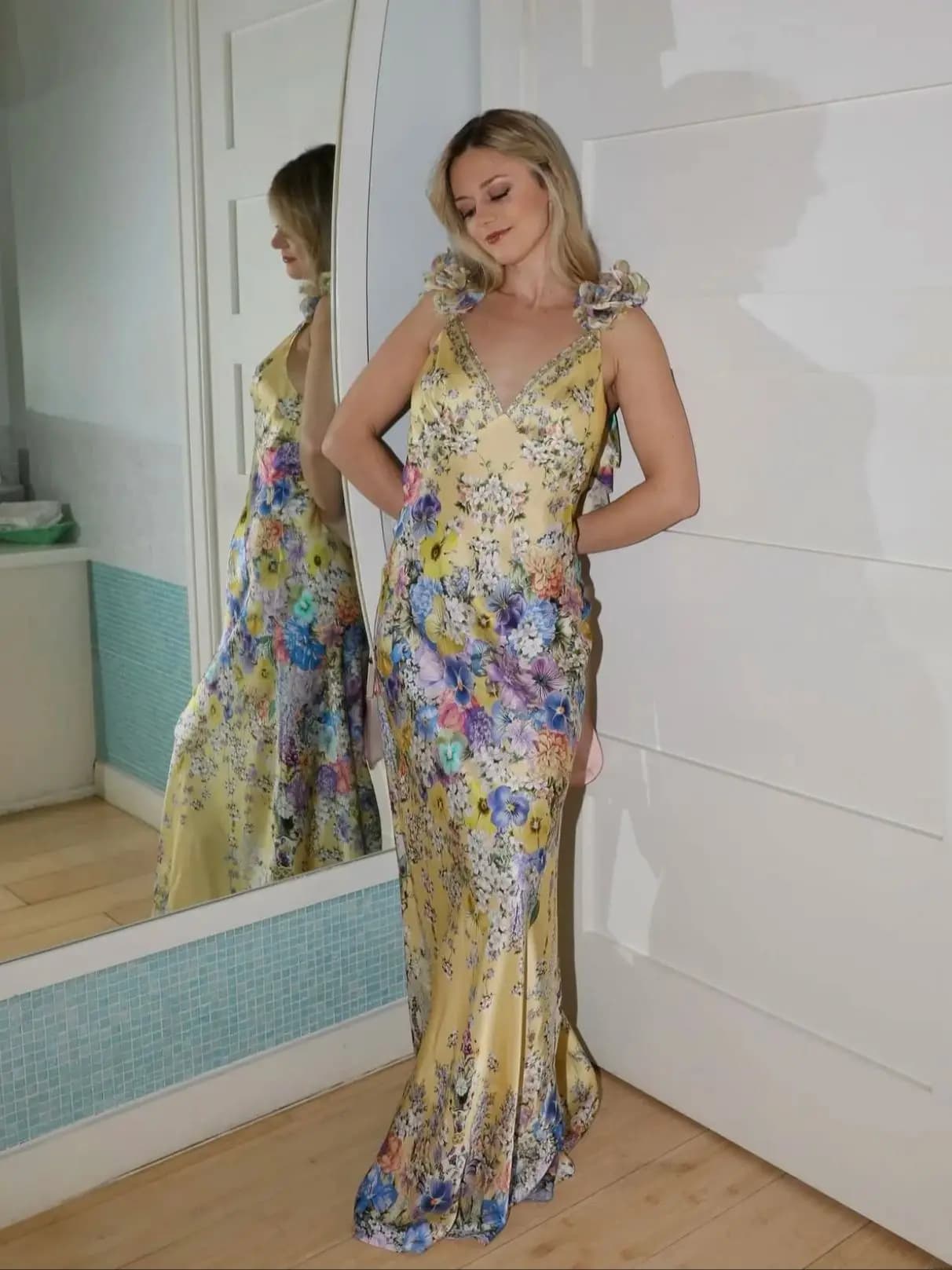 100% yellow silk long dress with crystal beads, V-neck, sleeveless, without back, for holidays