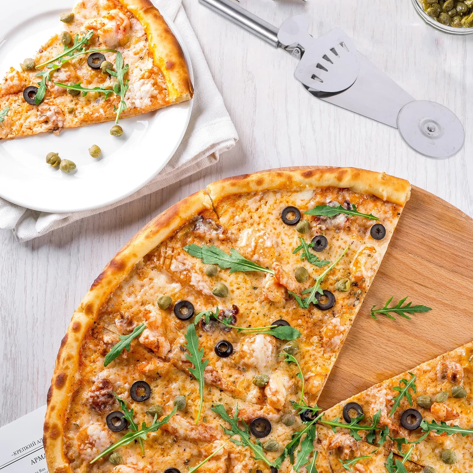 Stainless Steel 3 in 1 Pizza Cutter Wheel Shovel Server Multifunctional Kitchen Gadget for Cutting Pizza Bread Pie Cake Slicing