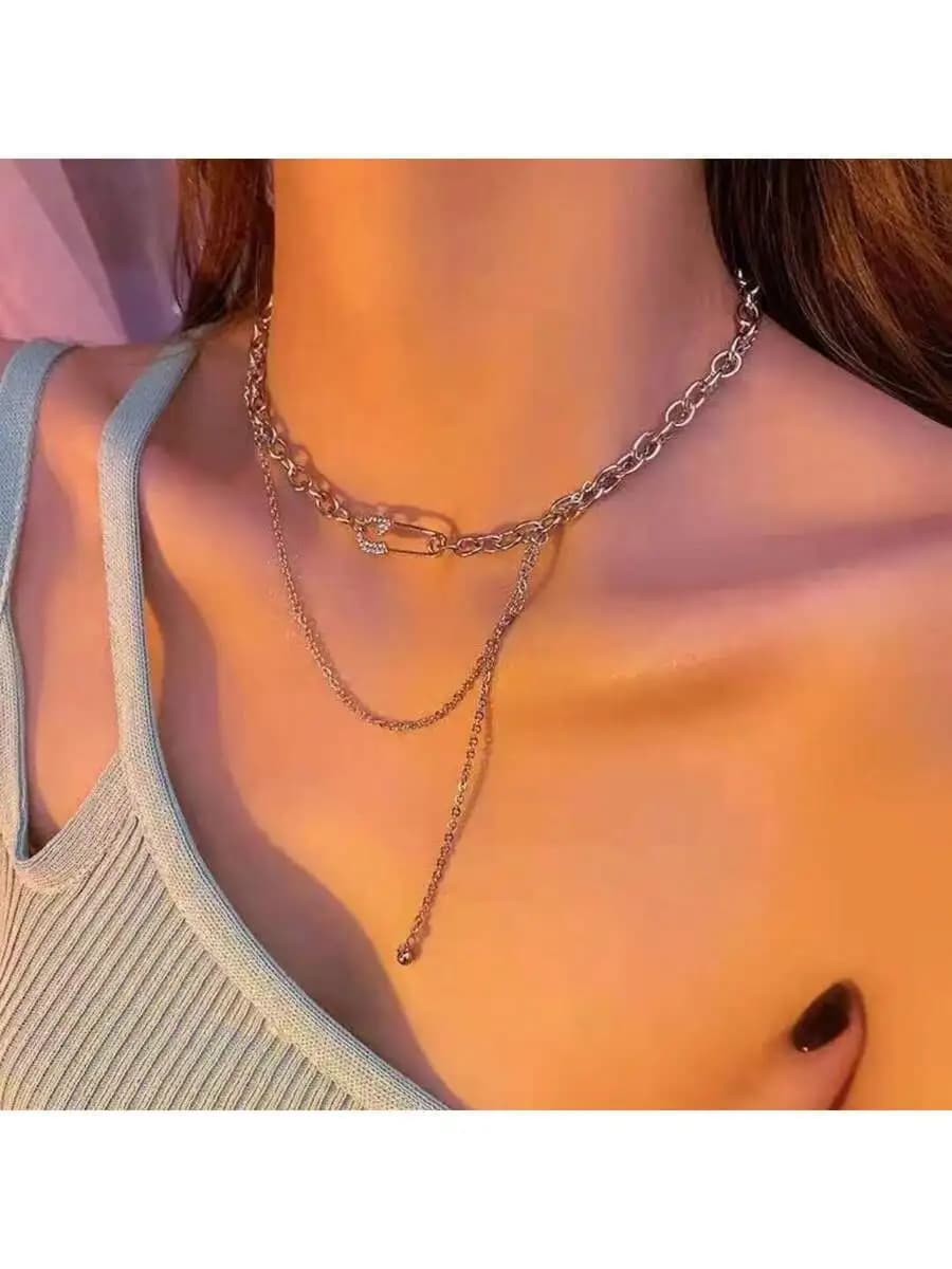 Collana a strati con ciondolo a spilla di sicurezza in acciaio inossidabile, stile punk di tendenza