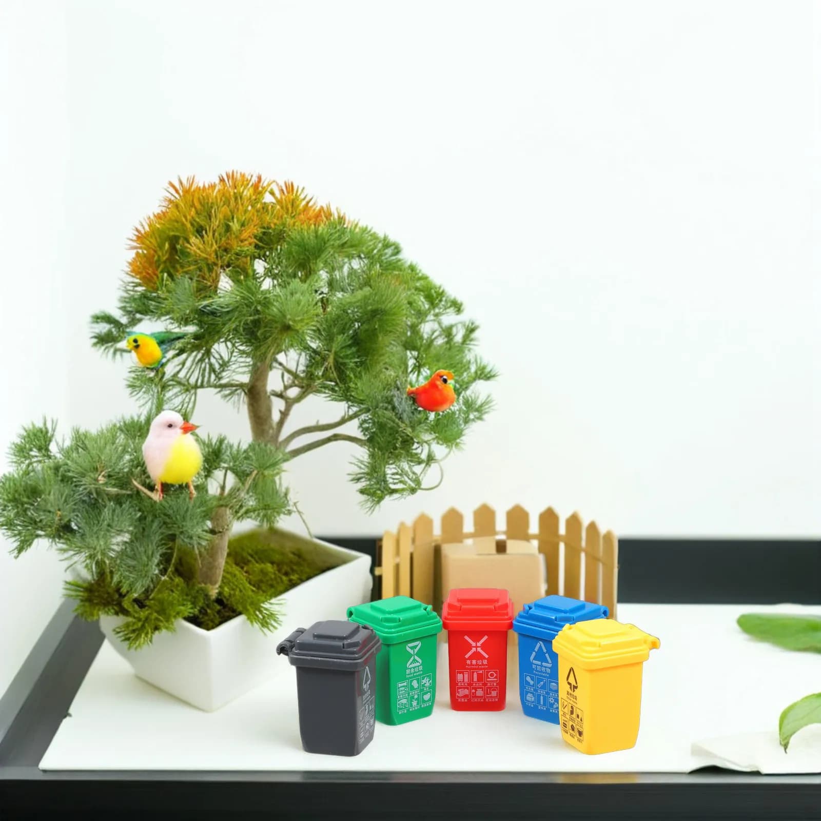 Set di 5 Contenitori Educativi per la Raccolta Differenziata per Bambini, Mini Bidoni dei Rifiuti dai Colori Vivaci, Strumenti Didattici per l'Educazione al Riciclo