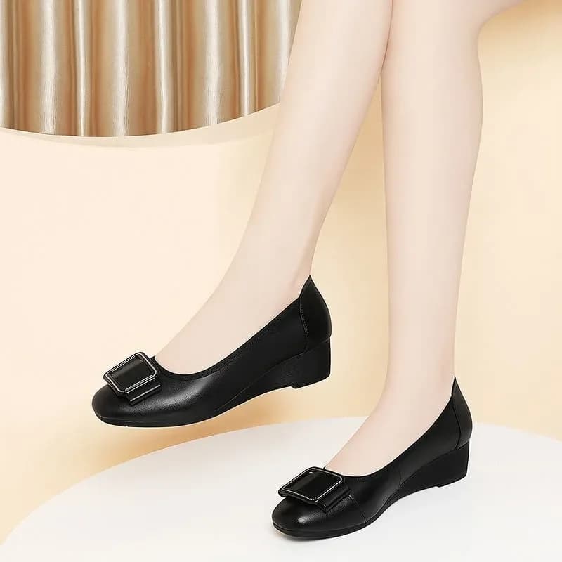 Scarpe da donna eleganti con punta tonda, leggere, in pelle verniciata nera, con tacco a zeppa, slip-on, per ufficio e lavoro, modello A583