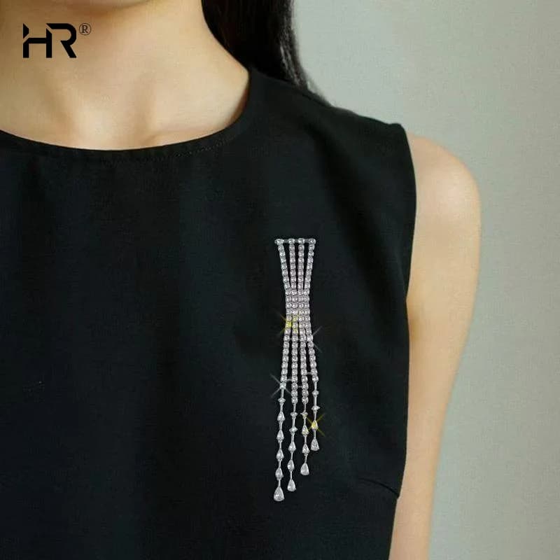 Nuova luce di lusso squisita cristallo meteora lunga nappa spilla pin per le donne moda spalla catena gioielli regali per feste