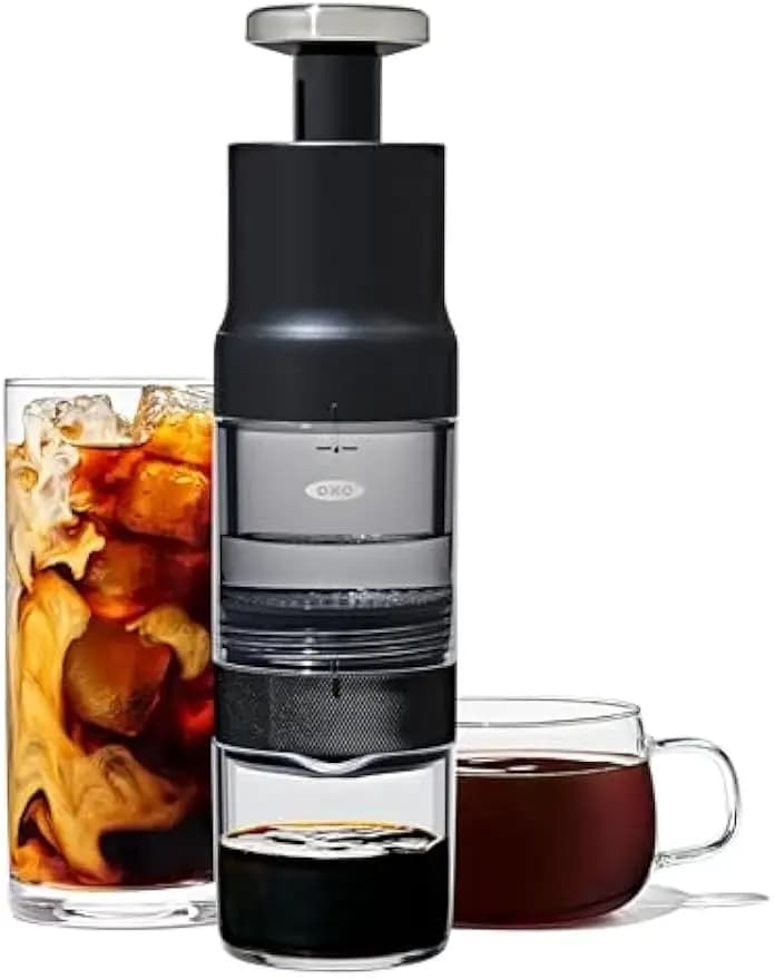 Portable travel coffee maker, rapid production of hot and cold in a few minutes, compact portable beer