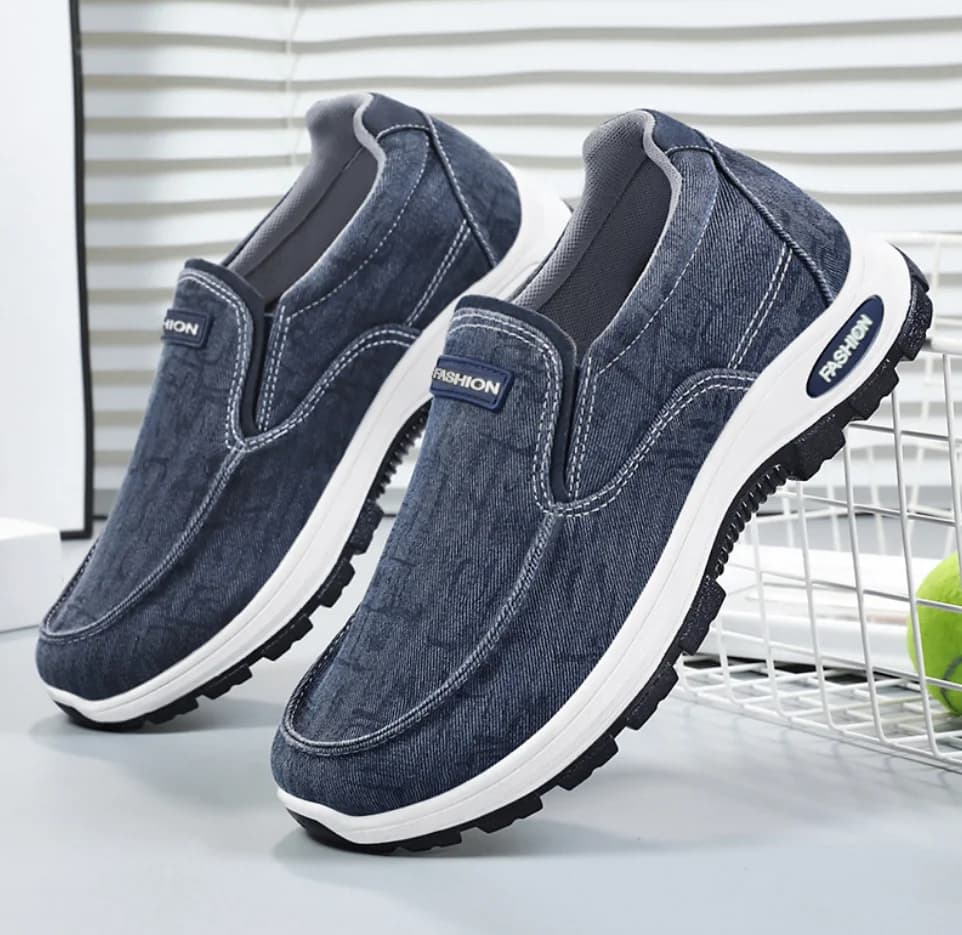 Scarpe di tela da uomo suola morbida Sneakers maschili 2026 Nuovi mocassini vulcanizzati traspiranti per uomo Scarpe da corsa casual Sapatos Masculinos