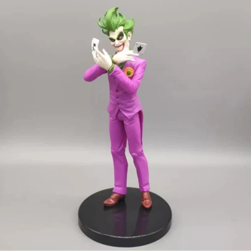 Action Figure Joker Super Cattivo da 16 cm Disponibile - Modellino da Tavolo Perfetto per Feste, Oggetto Decorativo Unico, Regalo per Ragazzi