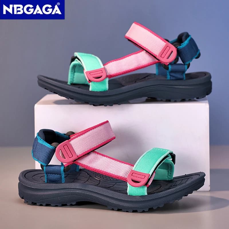 Sandali antiscivolo traspiranti da ragazza per bambini estivi Scarpe da spiaggia casual alla moda Sandali da passeggio con suola morbida per bambini comodi per studenti