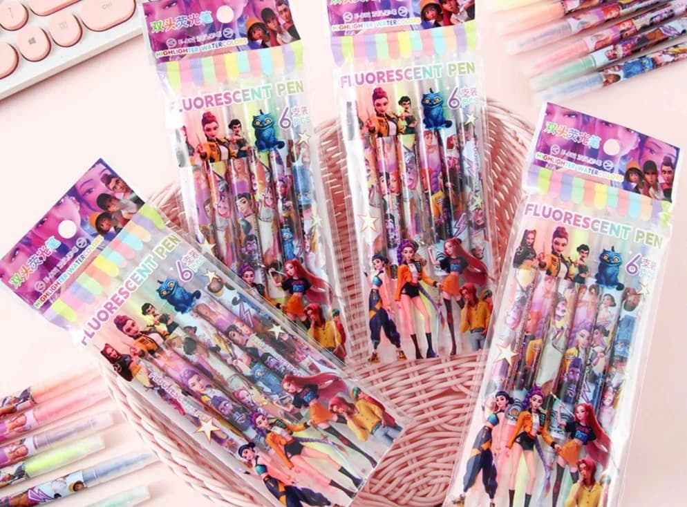 Penna Fluorescente a Doppia Punta con Disegni Anime Cartoon, Regalo di Cancelleria per Studenti