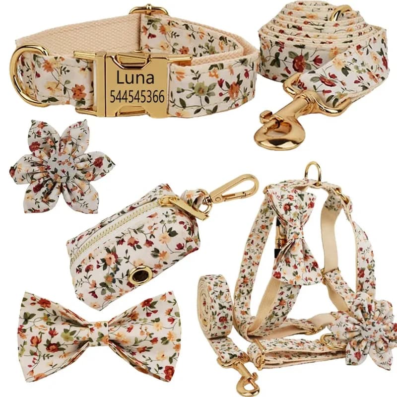 Set Collare, Guinzaglio e Pettorina per Cani Personalizzato con Motivo Floreale, Targhetta Incisa, Collare in Cotone con Papillon e Porta Sacchetti per Escrementi