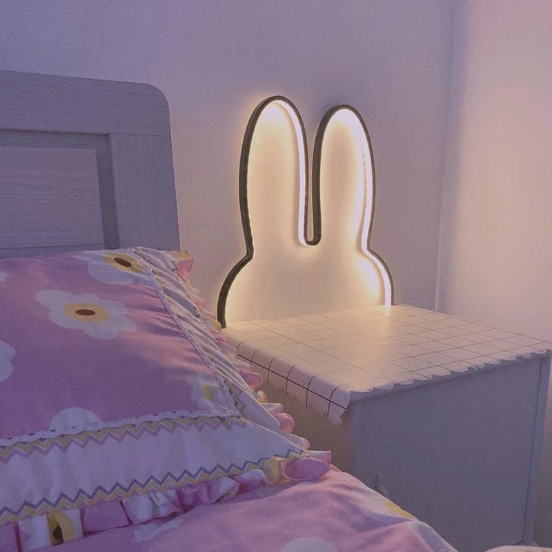 Simpatiche luci da parete a forma di coniglio a LED alimentate tramite USB lampada da tavolo da scrivania per bambini per camera da letto comodino camera dei bambini decorazioni per la casa luce d'atmosfera
