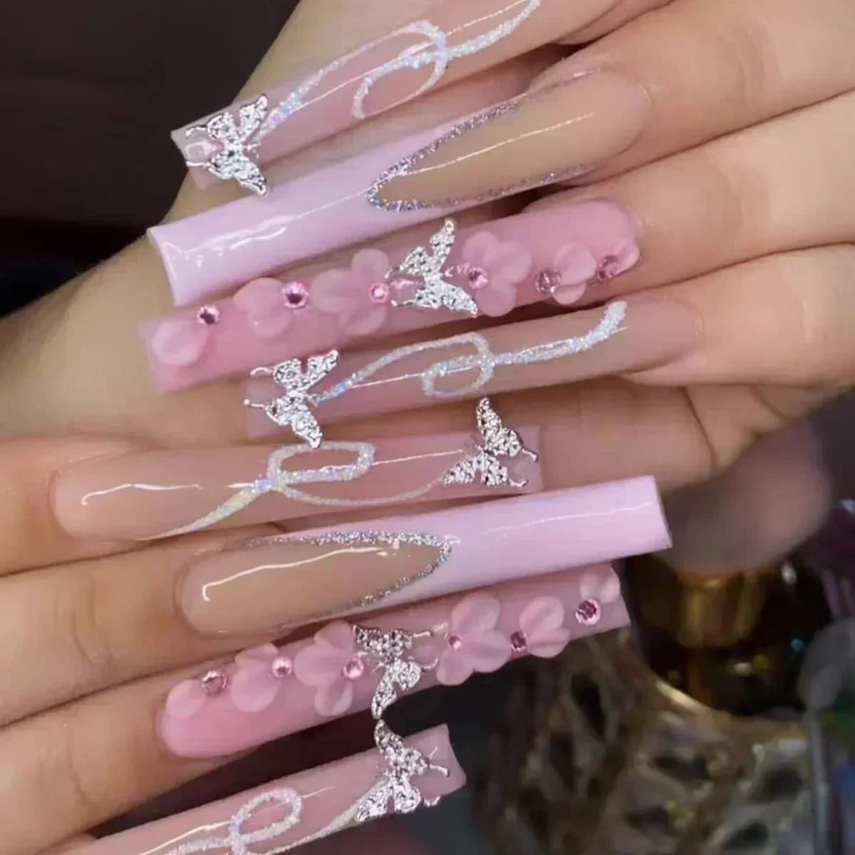 24 Pezzi Unghie Finte Lunghe Stile Ballerina Rosa con Farfalle e Strass, Design Francese, Unghie Finte Pronte all'Uso, Glitterate, a Pressione, per Nail Art
