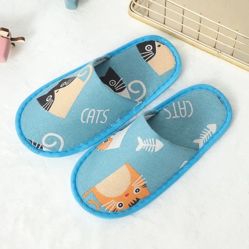 1Pair Disposable Cartoon Children's Slippers Travel Hotel Home Use Guest Home Kids Comfortable Non-Slip Indoor Shoes
