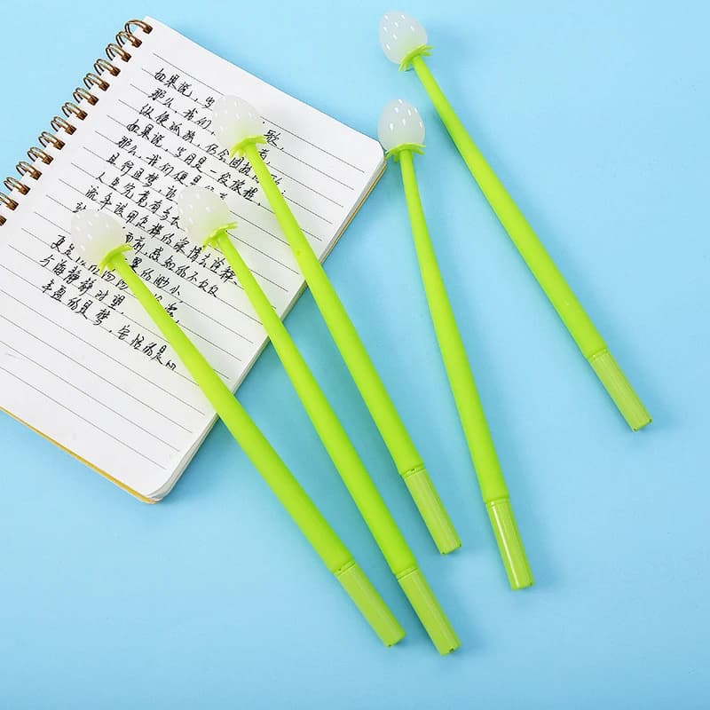 4 pezzi eleganti penne che cambiano colore con fiori fantasia simpatica penna Gel alla fragola Kawaii divertente Kit di cancelleria per ragazze a sfera blu
