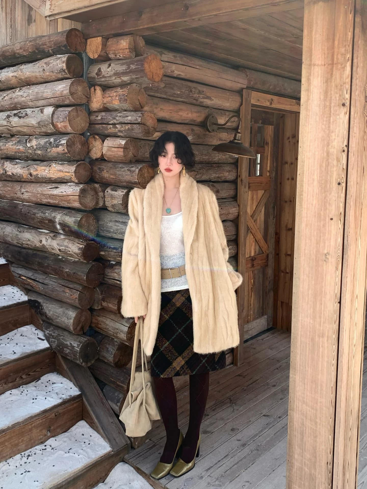 Elegante Giacca in Pelliccia Retro Ispessita da Donna, Cappotto Ecologico, Nuova Collezione Primavera 2026 in Fibra di Poliestere