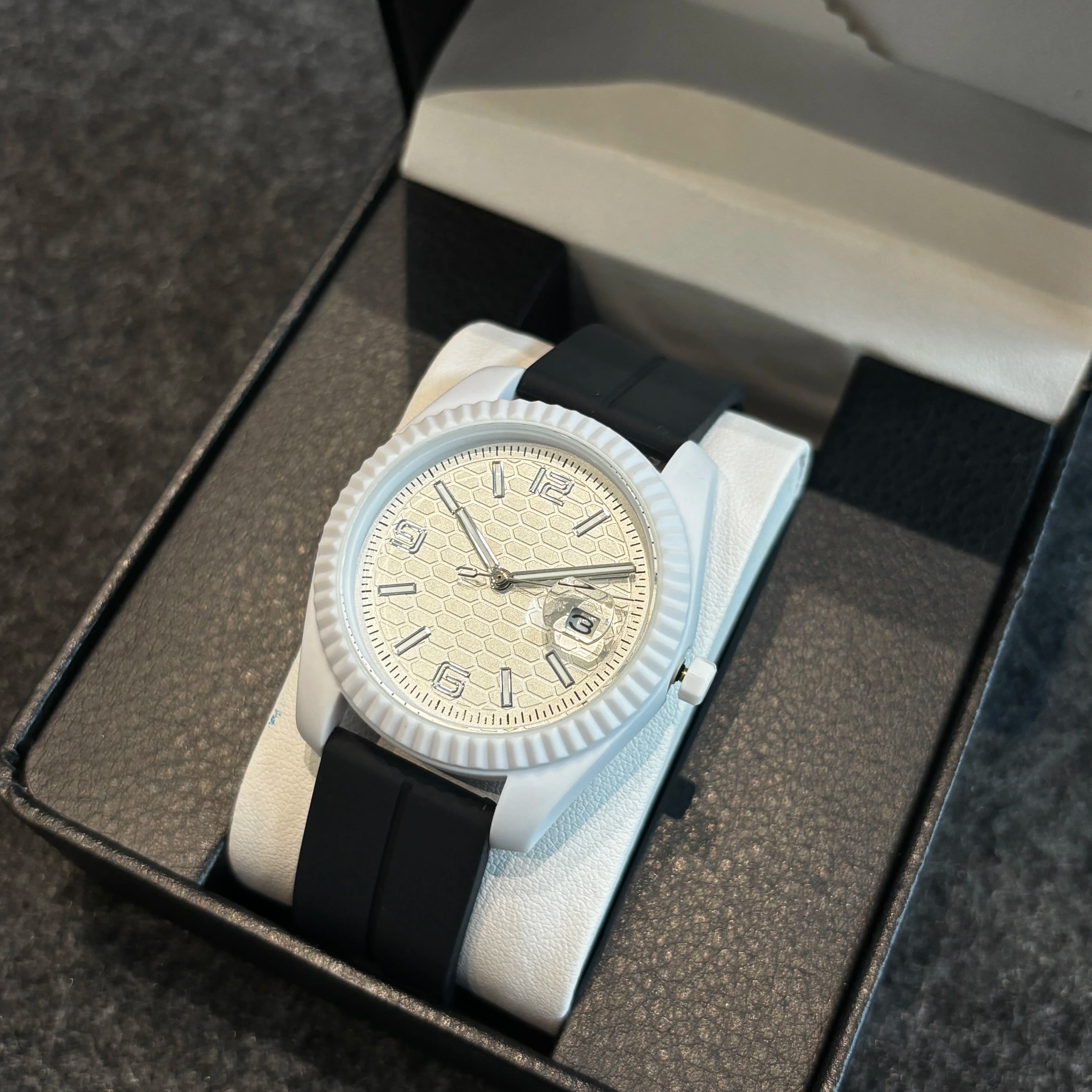 Orologi al Quarzo di Lusso da Uomo con Design Speciale del Quadrante, Orologio da Polso Casual Quotidiano, Orologio Sportivo con Cinturino in Silicone, Orologio da Polso Semplice e alla Moda