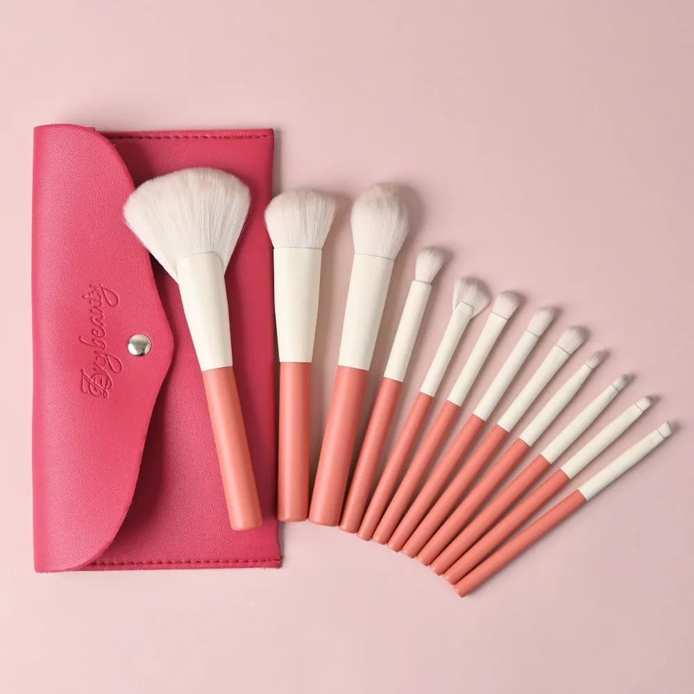 Set di Pennelli da Trucco Morbidi con Borsa Portaoggetti, Pennello per Fondotinta con Manico in Legno, Pennello Portatile per Ombretto e Illuminante