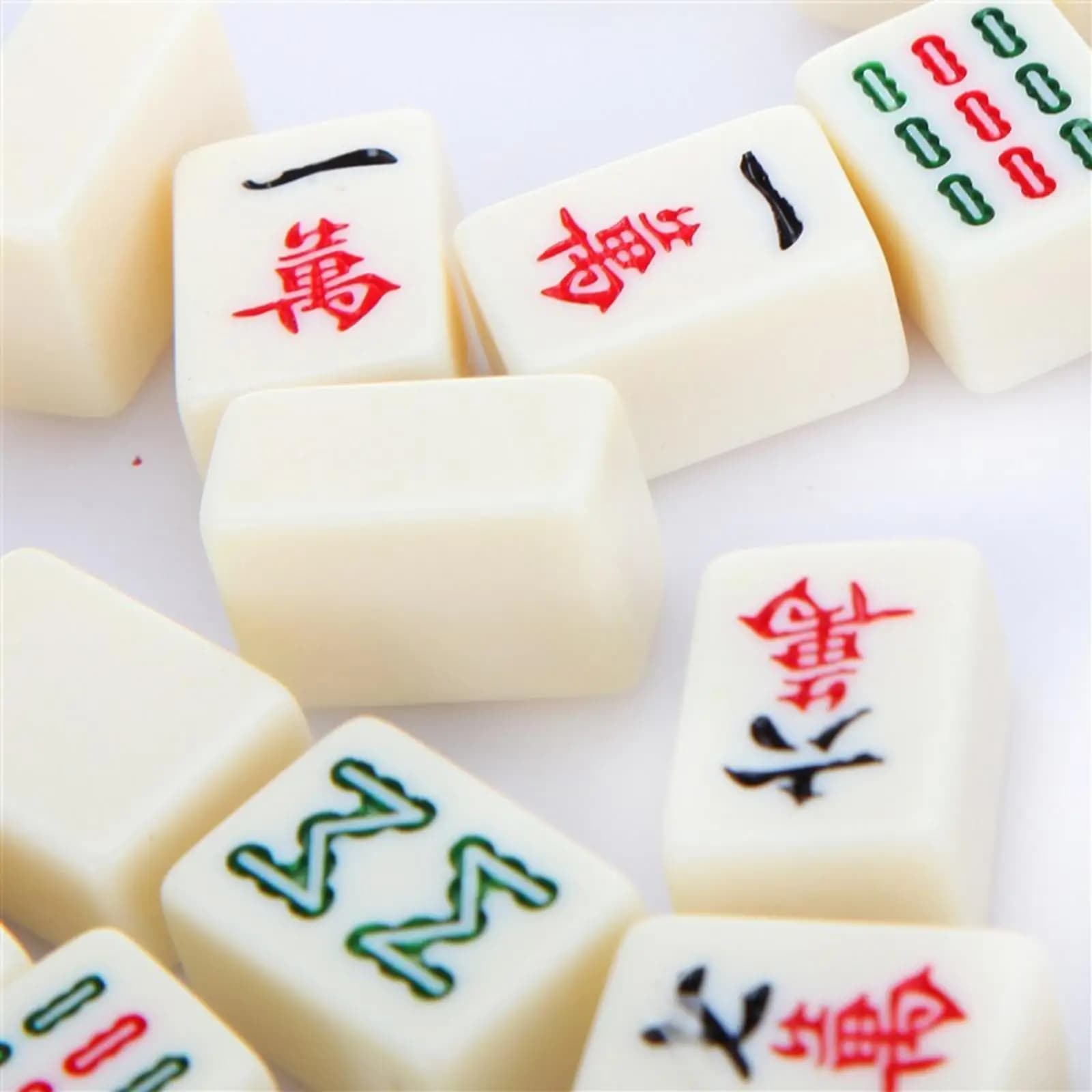Set di giochi Mahjong cinese portatile con 146 tessere, con custodia da viaggio per il trasporto Set Mahjong da viaggio per adulti per il tempo libero in famiglia