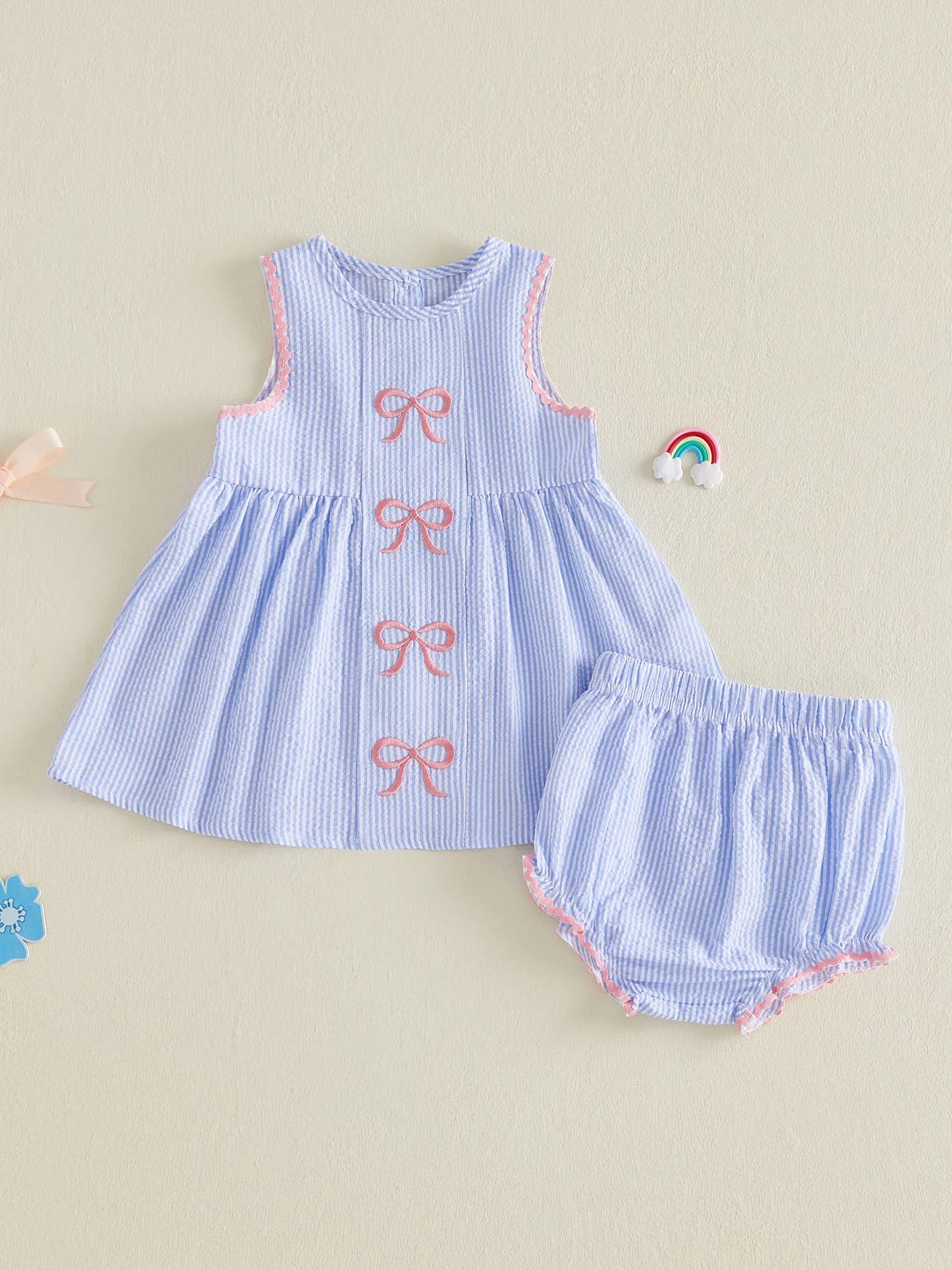 Adorabile tutina con stampa floreale per neonata con fascia per capelli abbinata e pantaloncini con bordi arricciati, set da 3 pezzi