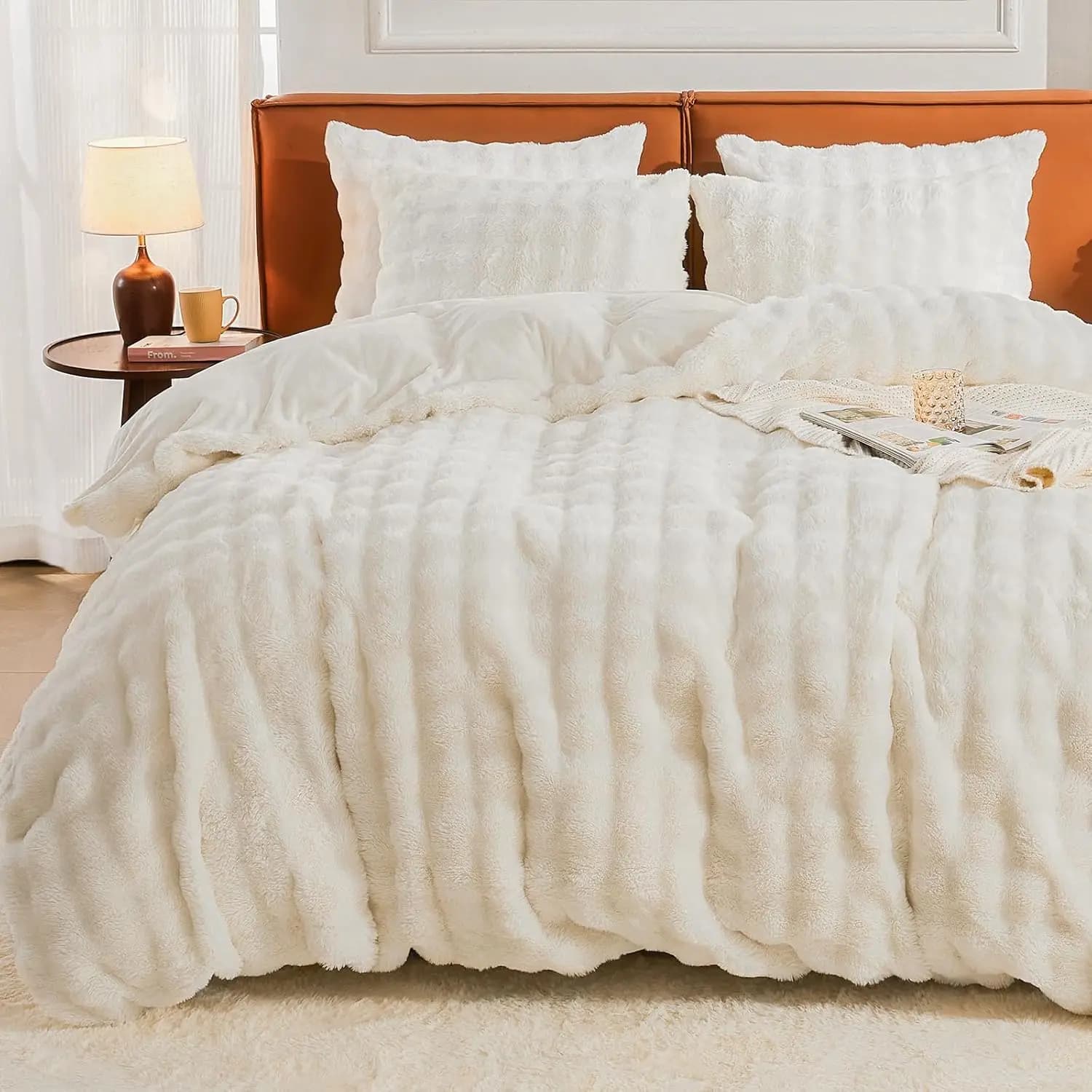 King Size Cover Set in Faux Fur, 3 Pieces Ultra Soft and Soft with Loyalty, White Cream