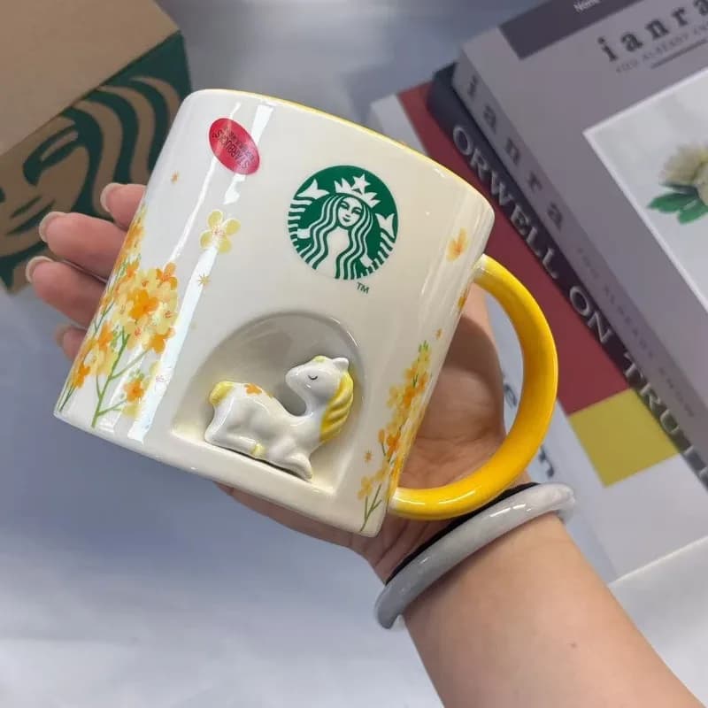 Tazza Starbucks Gialla con Osmanthus e Pony 3D, Tazza in Ceramica da 355ml, Regalo Autunnale Perfetto per Lei