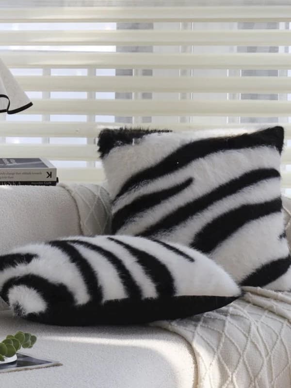 Modern Minimalist Style Plush Pillow Black White Geometric Sofa Living Room Cushion Cover Bed Head Pillow without Core