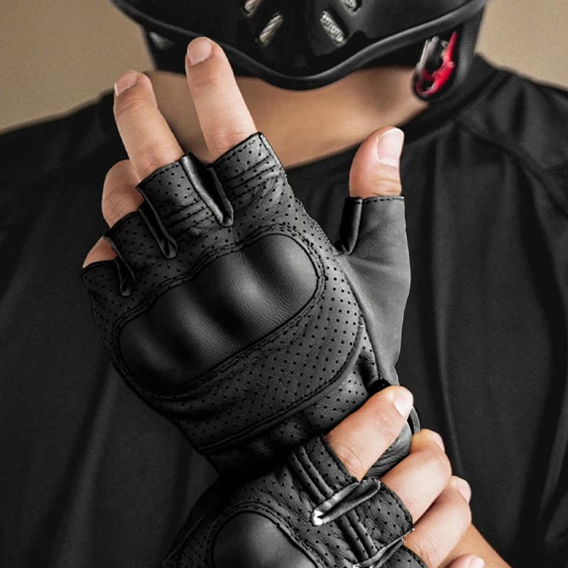 Guanti da moto traspiranti Equipaggiamento protettivo estivo da motocross Guanti da equitazione con mezze dita in pelle di capra per bicicletta