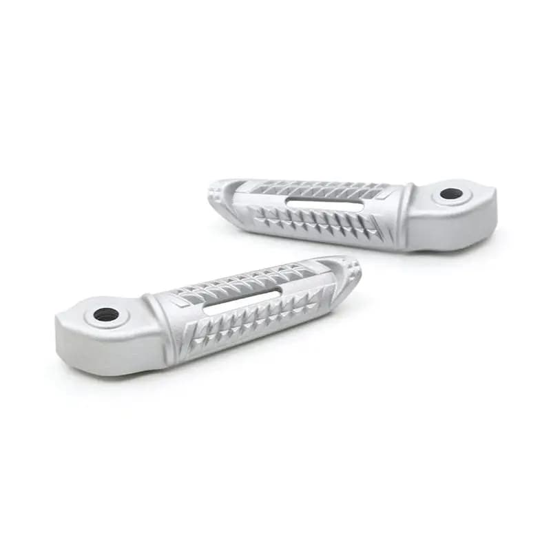 AA92 - Accessori Moto Poggiapiedi Posteriori Pedane Poggiapiedi per Street Triple 765R 765RS 2020-2025