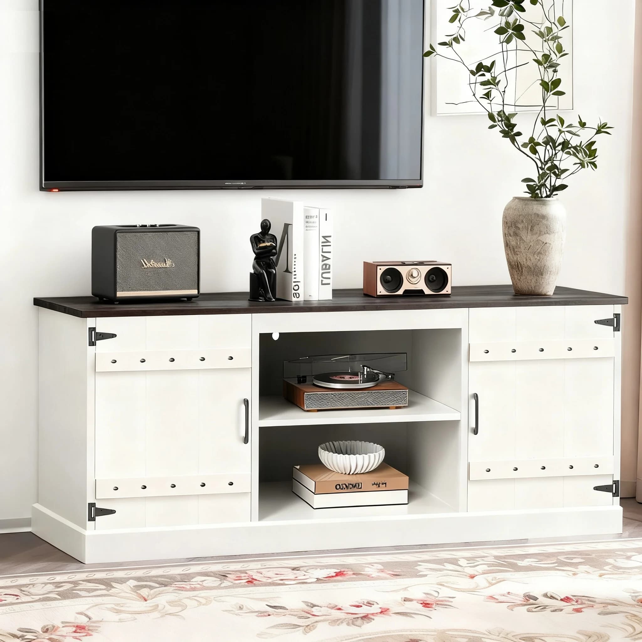 Mobile TV Moderno in Legno Ingegnerizzato Bianco con 2 Armadietti Nascosti, Porte Scorrevoli e Gestione Cavi, Stile Rustico