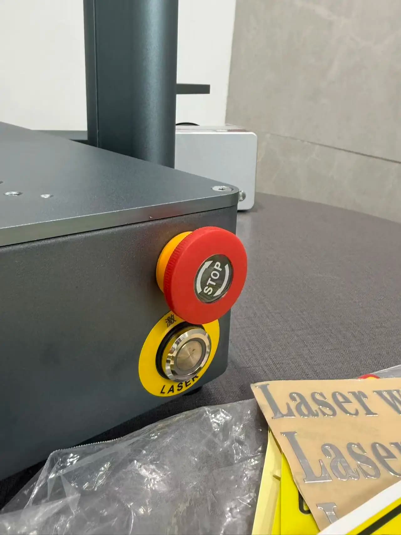 30 W table fiber laser marker, working area 110x110 mm, for metal engraving, plastic, ceramic, jewelry laser engraving machine