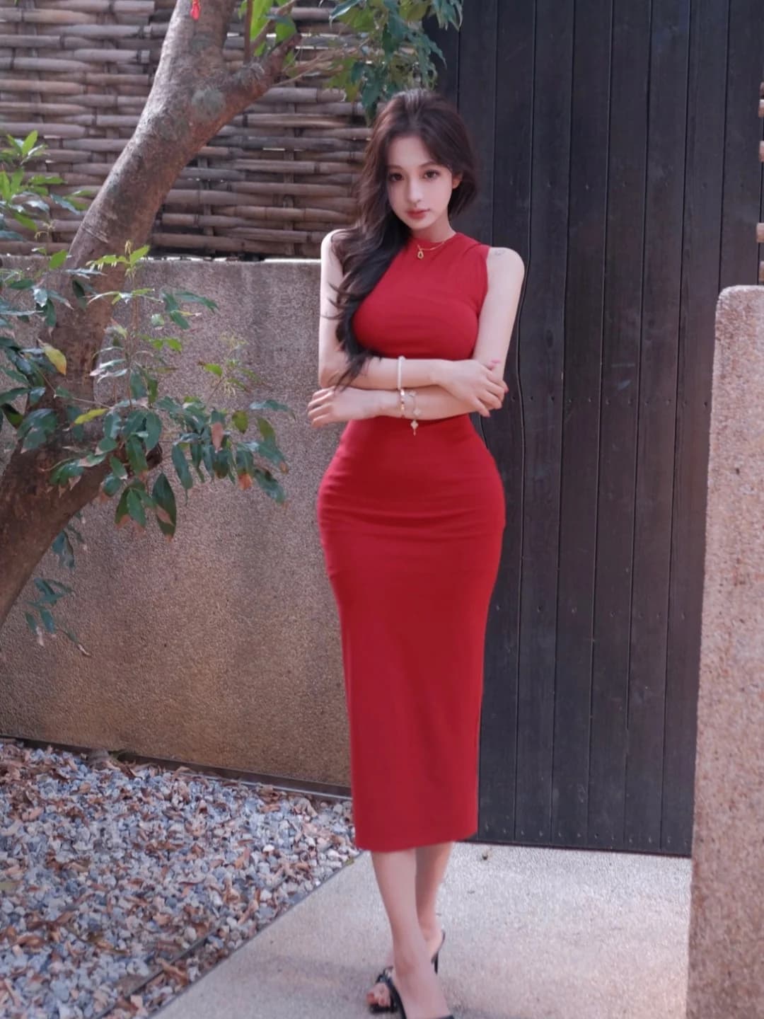 Abito Estivo Senza Maniche Slim Fit da Donna, Gonna Lunga Rossa alla Moda con Vita Stretta, Stile Commuter che Valorizza la Silhouette, Collo Rotondo