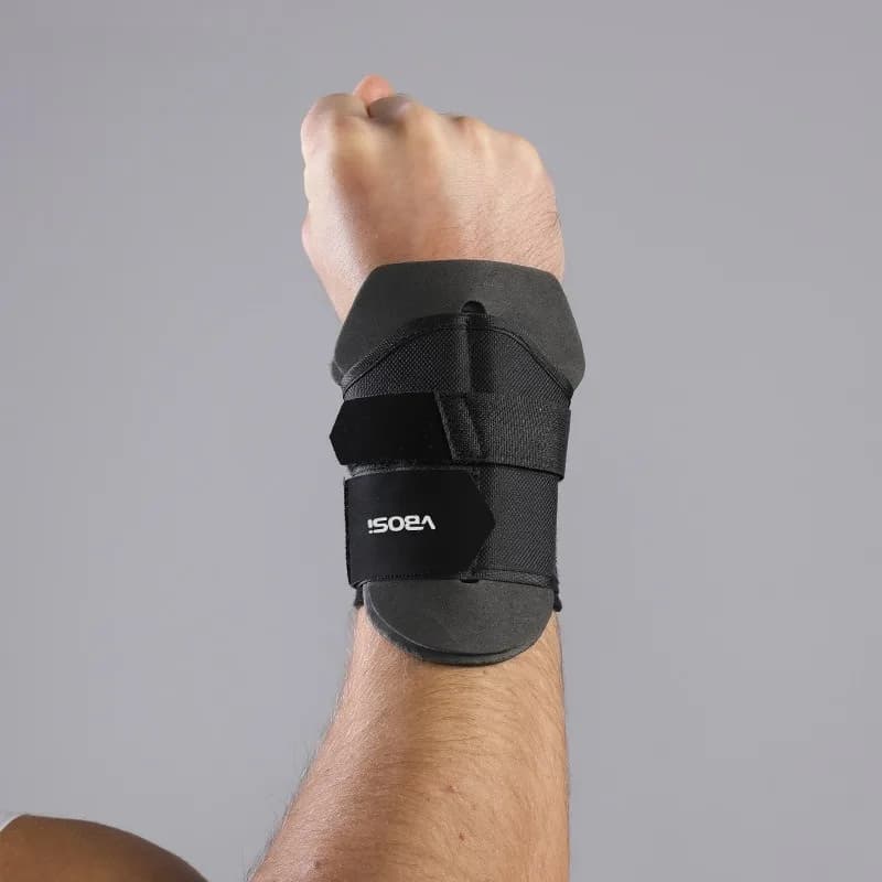 Supporto per Polso in 1 Pezzo, Design Resistente per Uso Quotidiano, Ideale per Calciatori e Appassionati di Sport