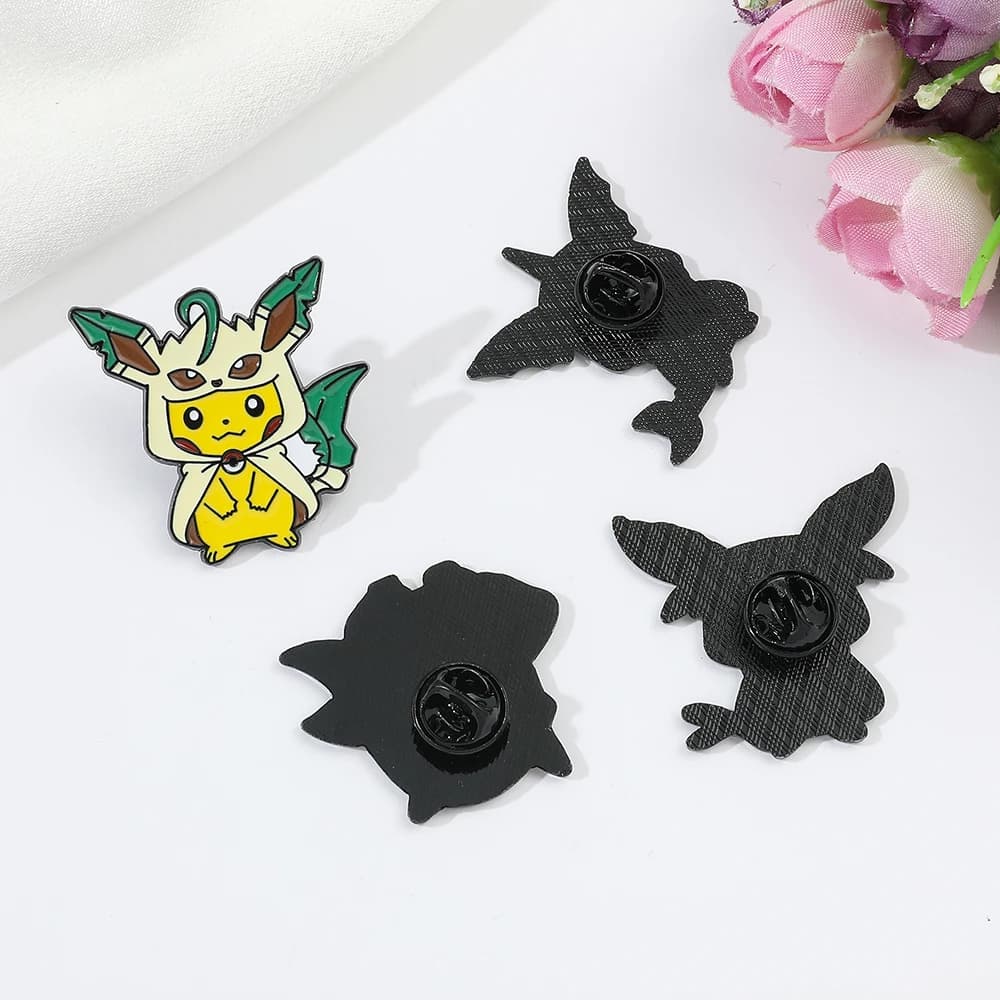 Set di 9 Spille Creative a Tema Cartone Animato, Simpatico Distintivo in Metallo Smaltato Pikachu, Accessori per Abbigliamento e Zaini, Regalo per Amici