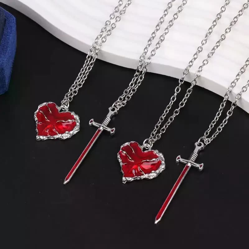 Set di collane a forma di cuore con spada simulata alla moda e bella, eleganti uomini e donne, catena di maglioni, catena di clavicole, regalo per coppie
