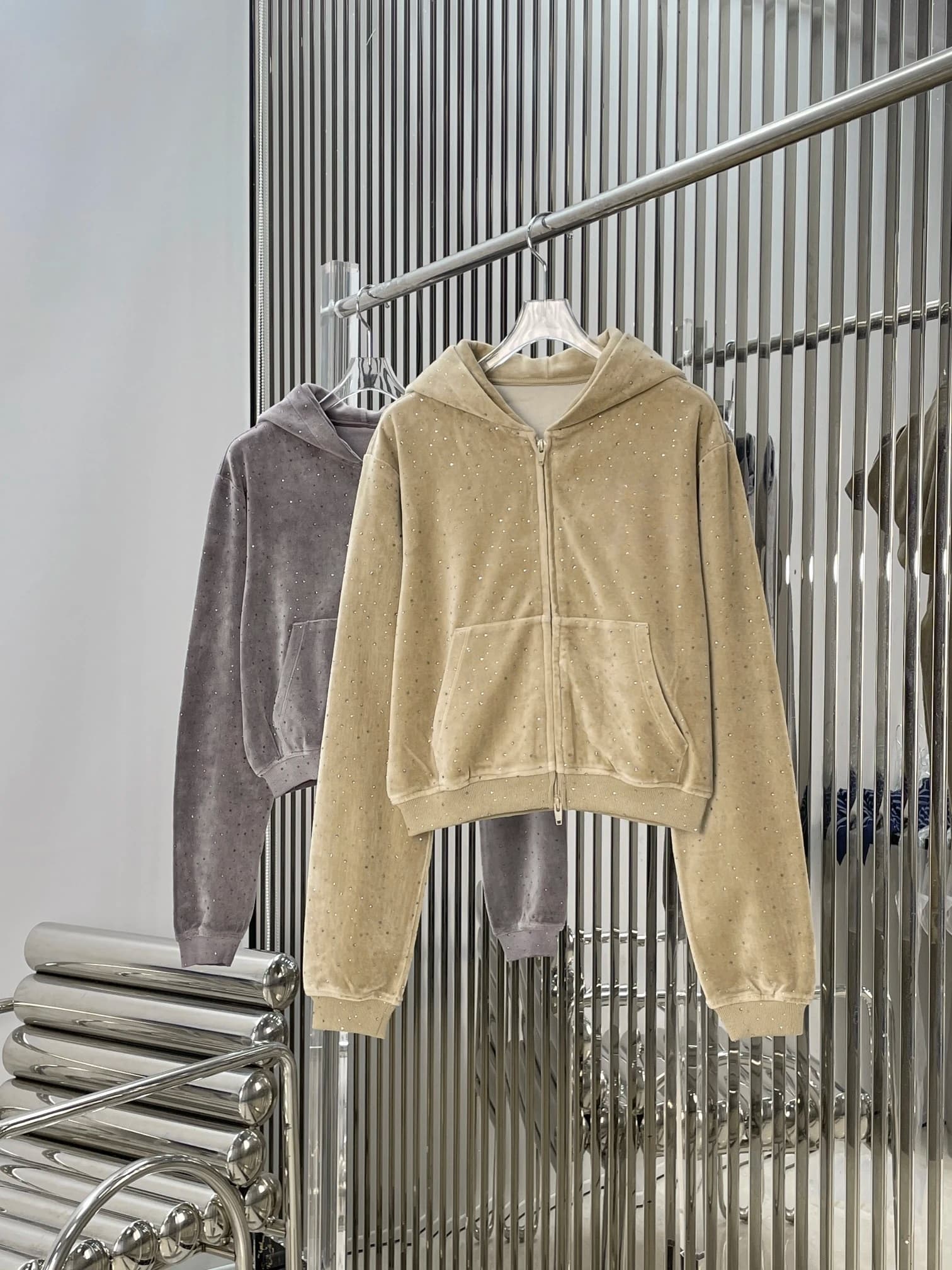 Felpa con Cappuccio in Velluto con Cristalli per Donna, Abbigliamento Sportivo Snellente, Stile Casual alla Moda, Giacca Corta Versatile