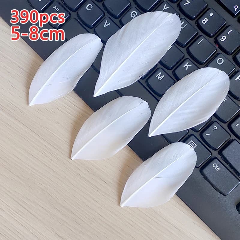 390pcs 5-8cm Small Feathers For Crafts Plumas Goose Trim Bulk White Carnival Decoration Wedding Dreamcatcher Pictures Tree House