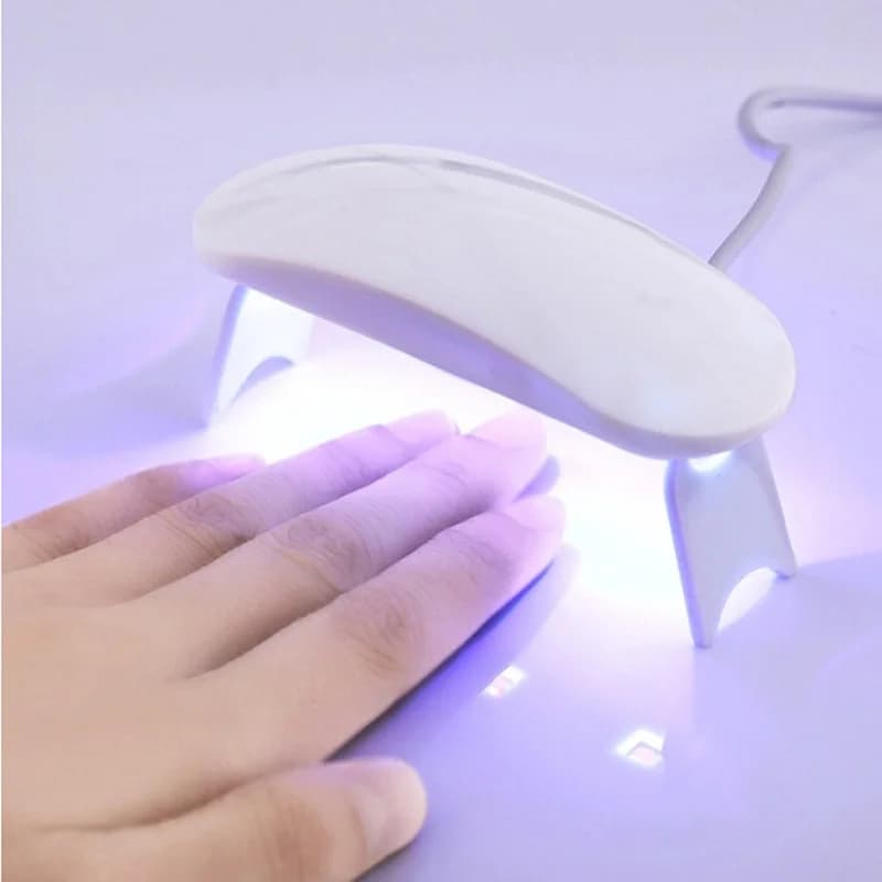 Mini Lampada Asciuga Unghie USB 6W Portatile con 3 LED UV, Lampada per Manicure con Cavo USB per Uso Domestico, Piccola Lampada da Scrivania per Asciugatura Unghie