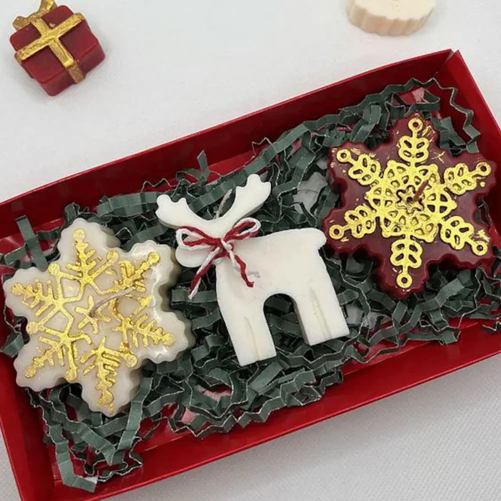 2pcs/set 6 Cavity Snowflake Elk Scented Candle Silicone Molds DIY Christmas Resin Plaster Making Kit Handmade Winter Decor Gifts