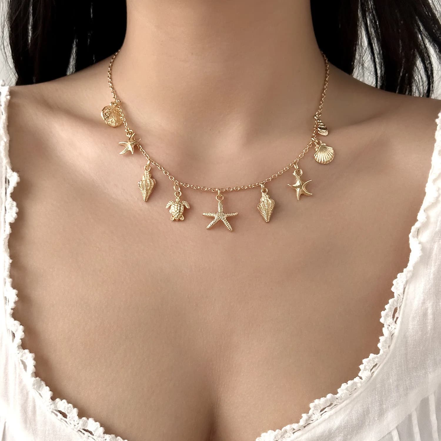 Collana con conchiglie stile spiaggia - Collana multi-pendente con tartaruga conchiglia stella marina, gioielli versatili da donna, girocollo da indossare ogni giorno