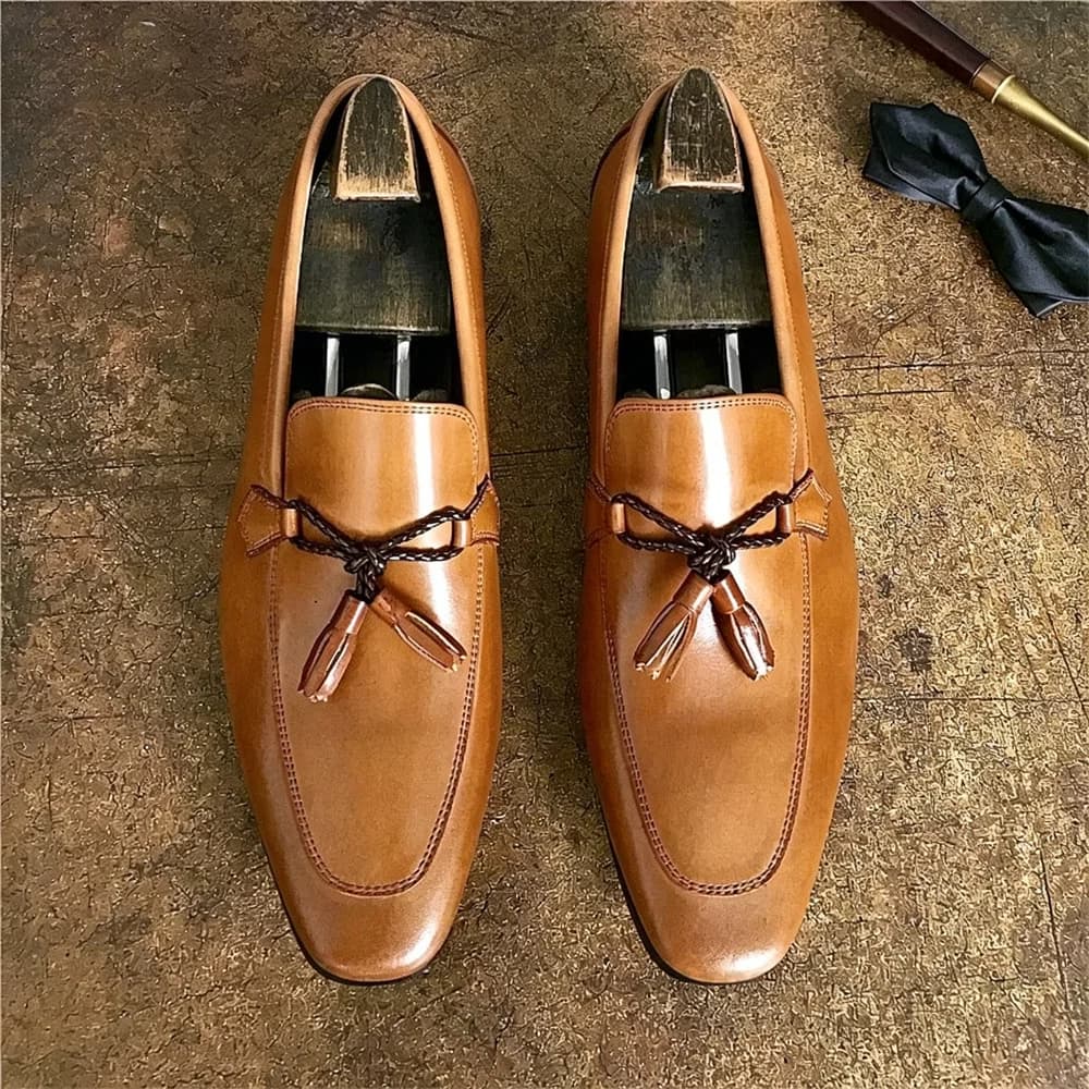 Mocassini da uomo alla moda con nappe, traspiranti, in pelle, con punta quadrata, stile britannico, eleganti e casual, tinta unita, taglie grandi