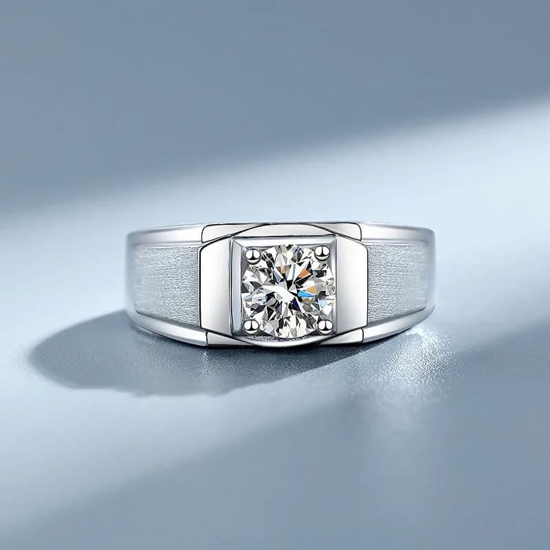 Splendido Anello da Uomo in Platino PT950 con Moissanite da 1 Carato - Anello in Platino da 1 Carato Colore D, Eleganza Artigianale Spazzolata, Stile da Cerimonia