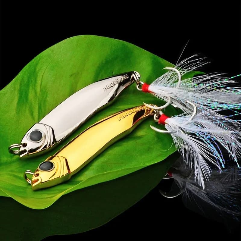 1 pz 10g 5.5cm Esca Artificiale Affondante in Ferro Elettroplaccato per Pesca in Mare con Amo a Piuma, Paillettes Rotanti e Esca Finta per Sgombri