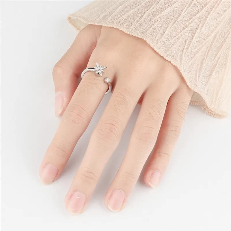 Anello Girevole a Stella Lucida 2026, Gioiello Antistress, Anello da Dito per Ragazze, Accessorio Moda per Feste, Regalo