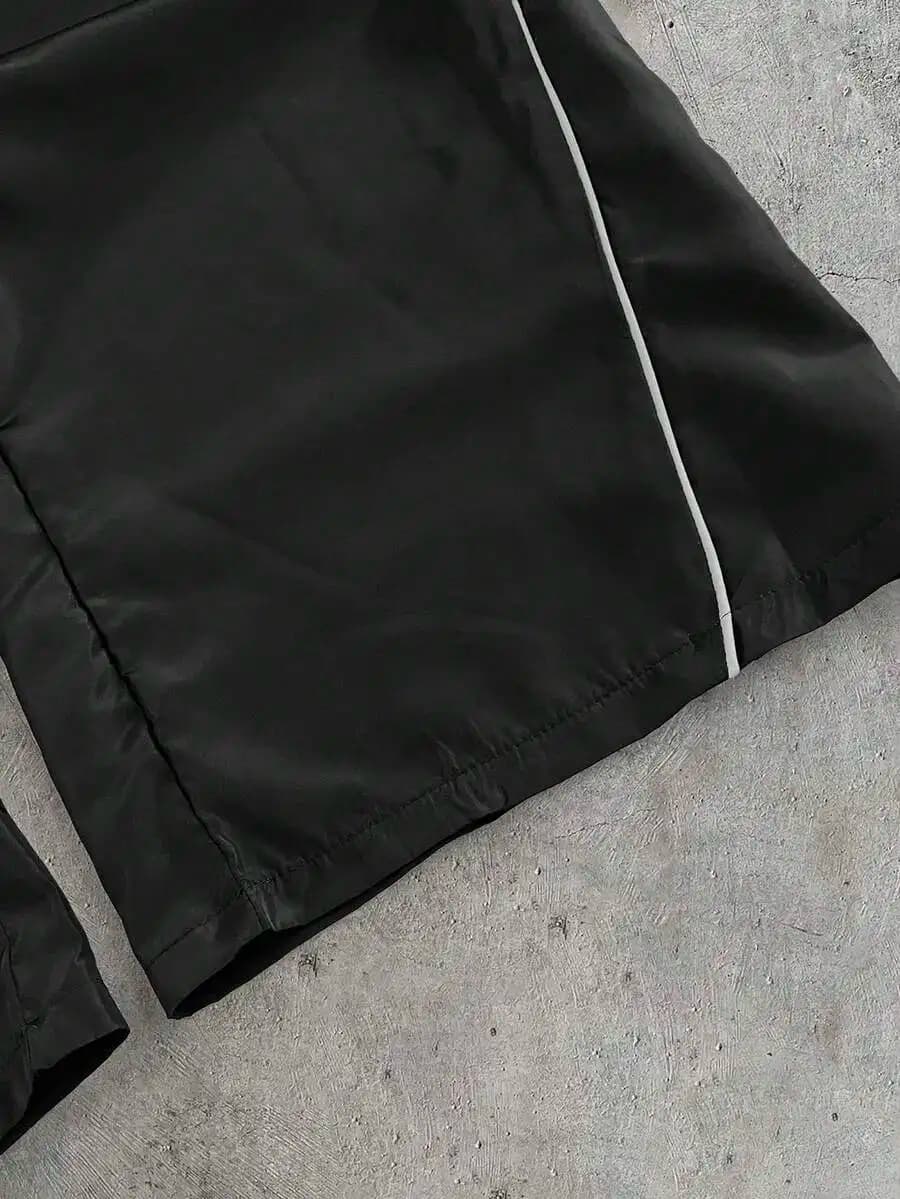 Set da uomo con felpa con cappuccio e zip e pantaloni jogger con elastico in vita abbinato