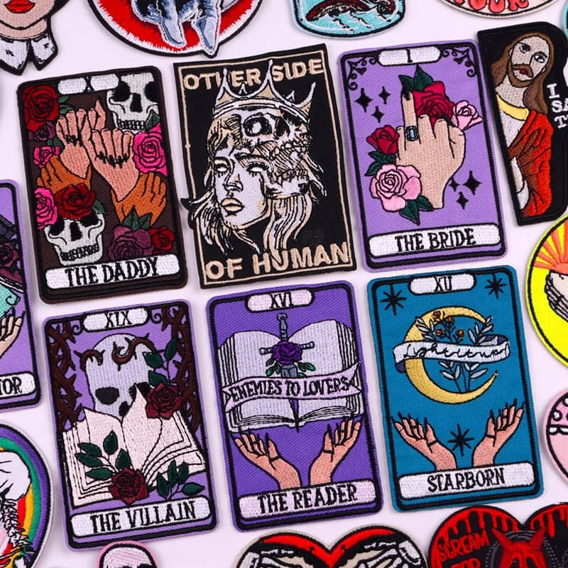 Toppe per carte dei tarocchi sui vestiti Toppa ricamata punk per vestiti Toppe termoadesive fai da te per adesivi per abbigliamento Distintivi per zaino Cucire