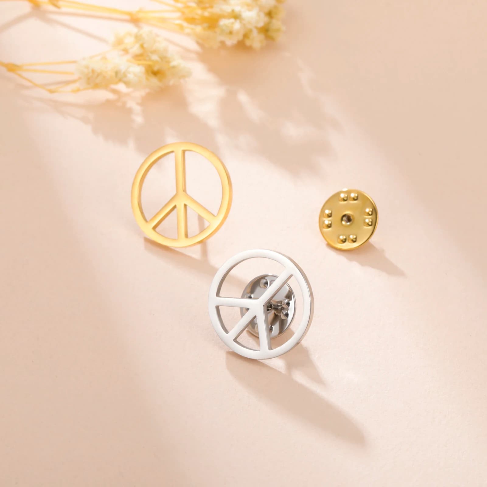 Stainless Steel Peace Symbol Round Brooch for Women Men Suit Backpack Badge Pins Jewelry Accessories Amulet Gifts for Friends