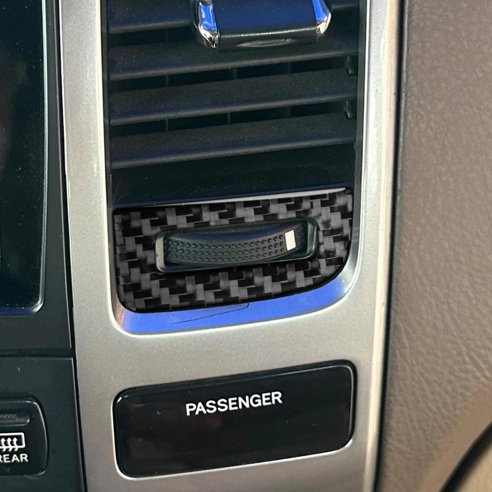 Copertura decorativa per manopola di regolazione dell'aria condizionata centrale in fibra di carbonio morbida per Lexus GX470 per Toyota Prado 2003-2009 Accessori interni