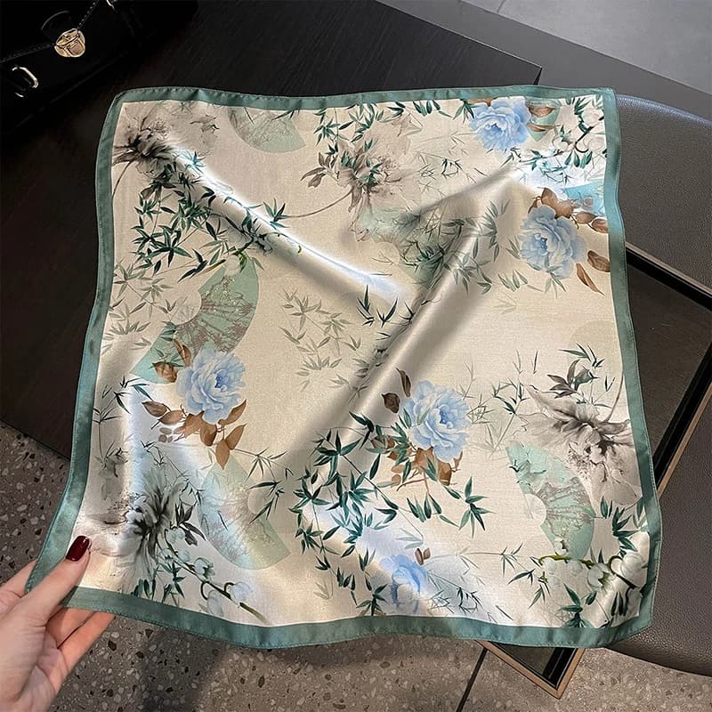 Sciarpa quadrata 53 cm in pura seta di gelso 100% da donna, stampata, per l'estate 2026 - Bandana, foulard, scialle, sciarpa piccola, sciarpa da collo