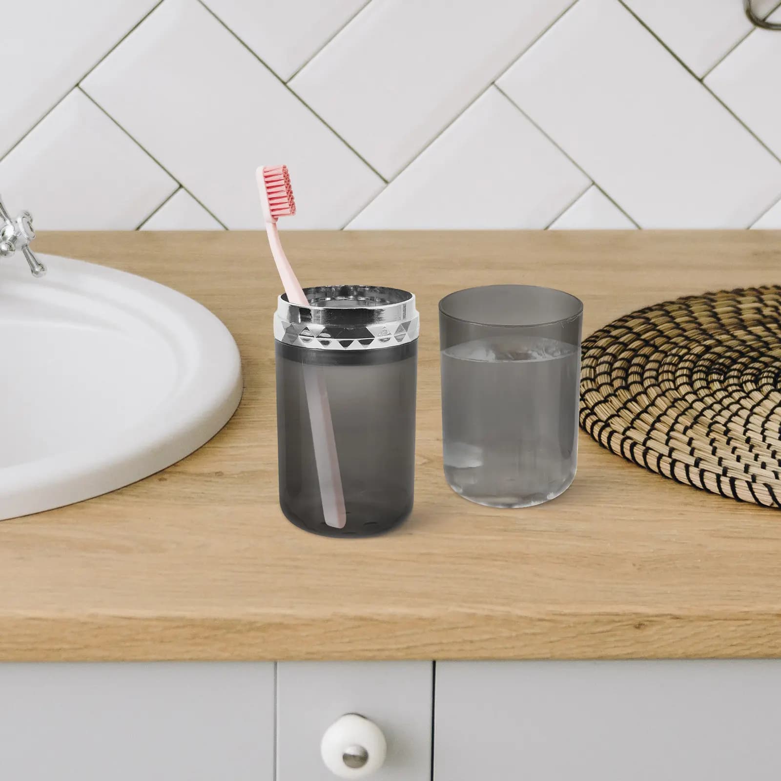 Bicchiere da Viaggio per Spazzolino, Portaspazzolino Portatile Trasparente, Contenitore Multifunzionale per Spazzolino e Accessori da Bagno per la Scuola